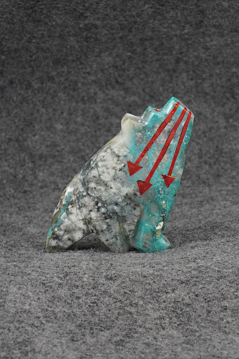 Wolf Zuni Fetish Carving - Bernard Laiwekete