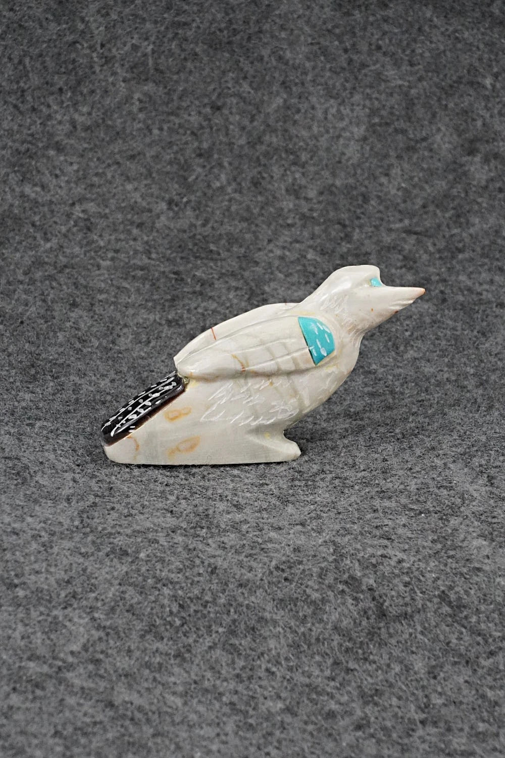 Bird Zuni Fetish Carving - Freddie Leekya