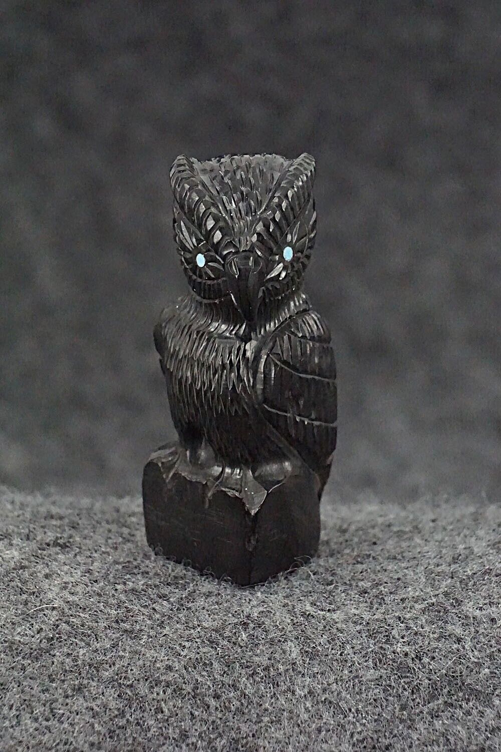 Owl Zuni Fetish Carving - Chris Peina