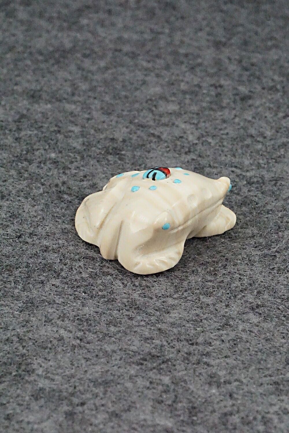 Frog Zuni Fetish Carving - Danette Laate