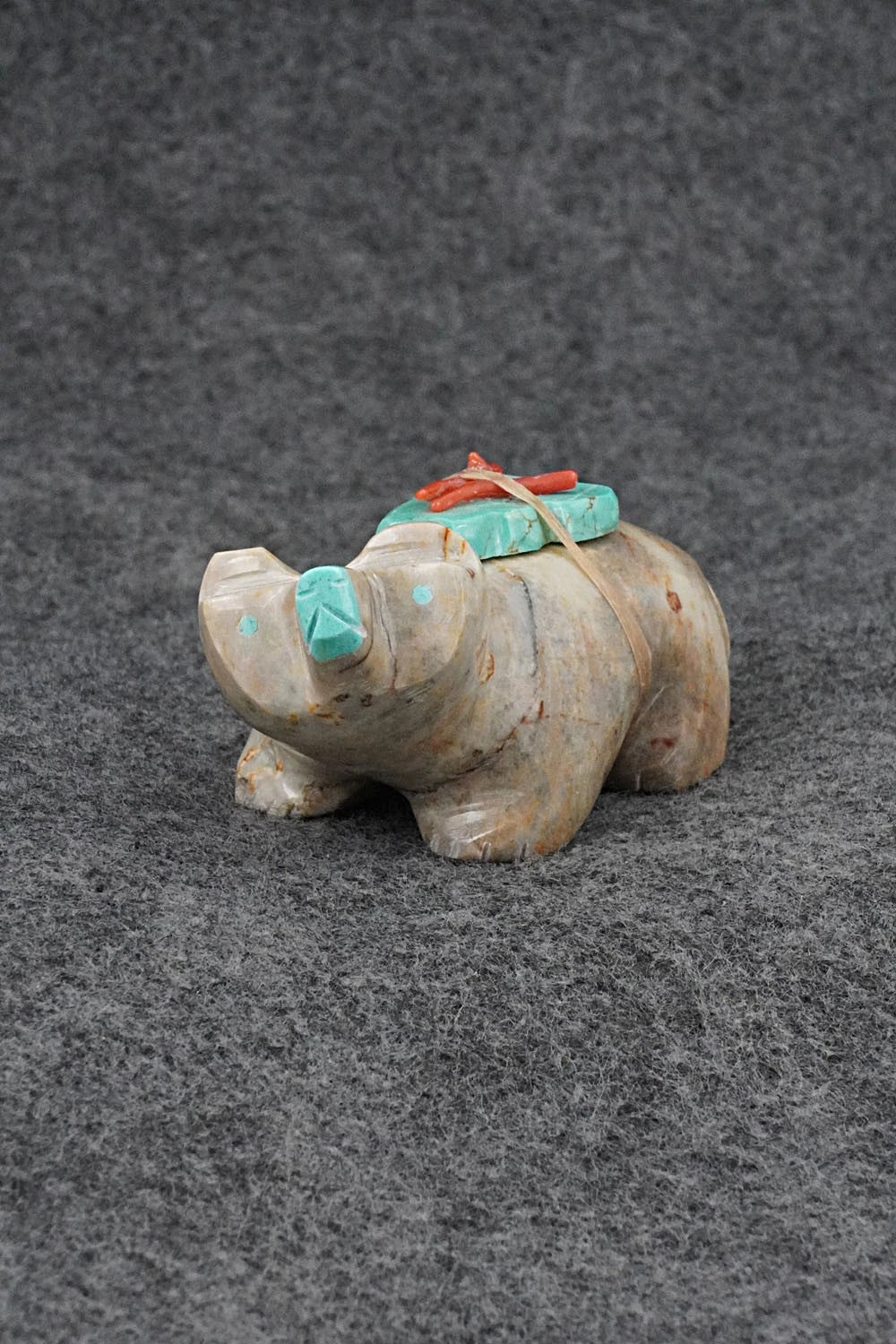 Badger Zuni Fetish Carving - Enrike Leekya