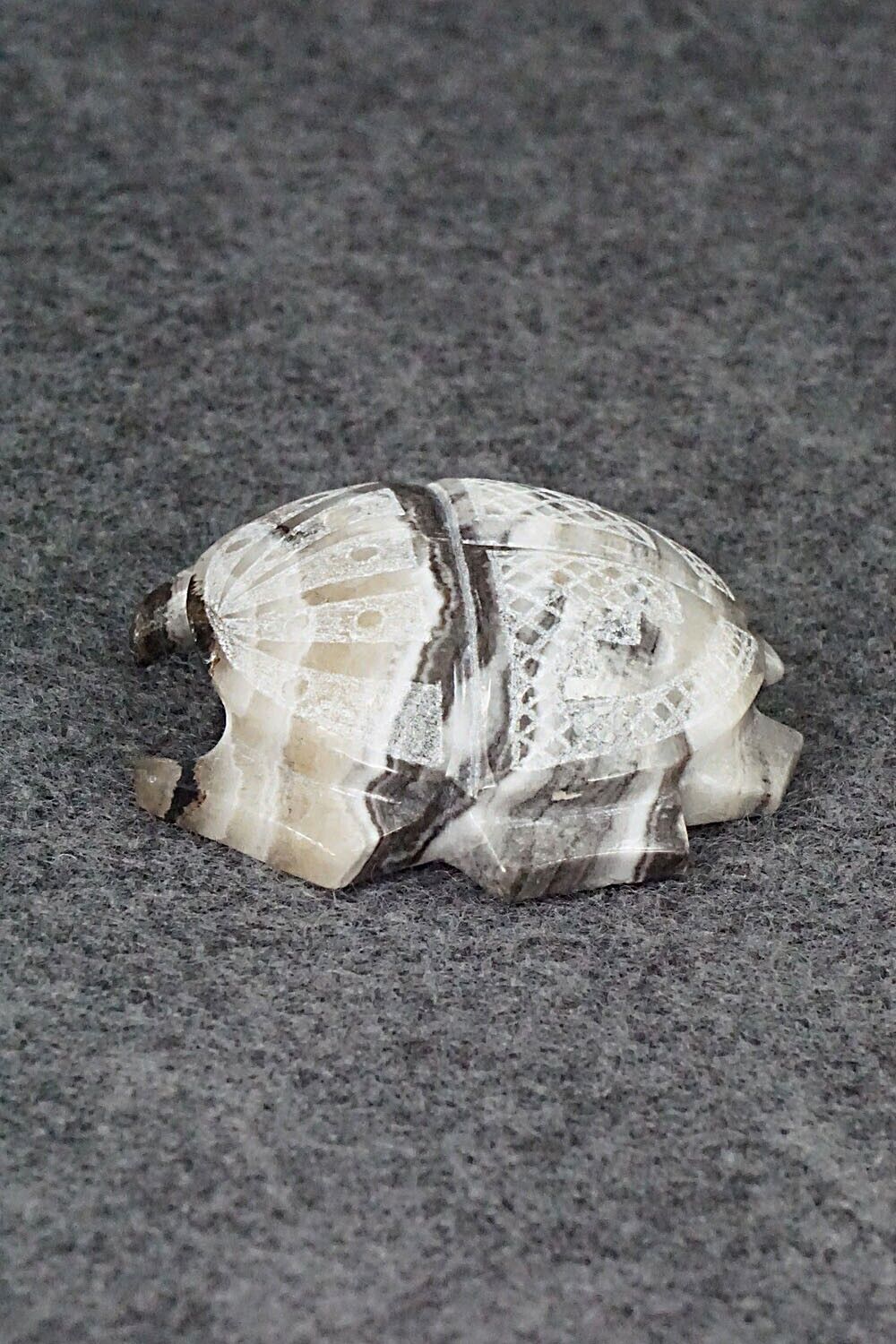 Crab Zuni Fetish Carving - Shannon Calavaza