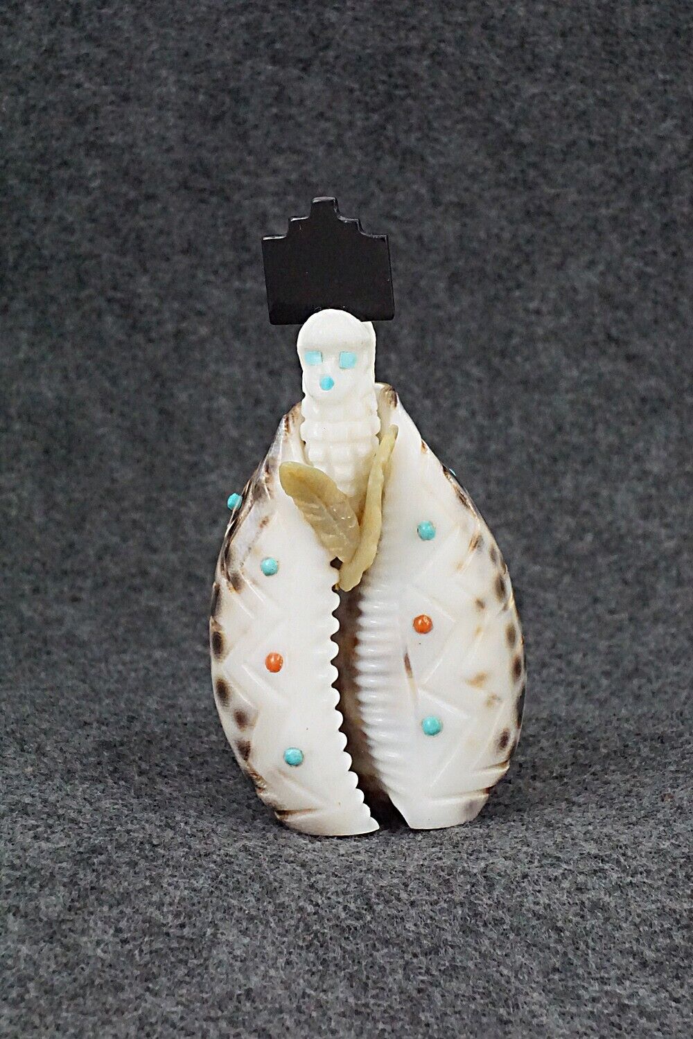 Corn Maiden Zuni Fetish Carving - Albert Eustace Sr.