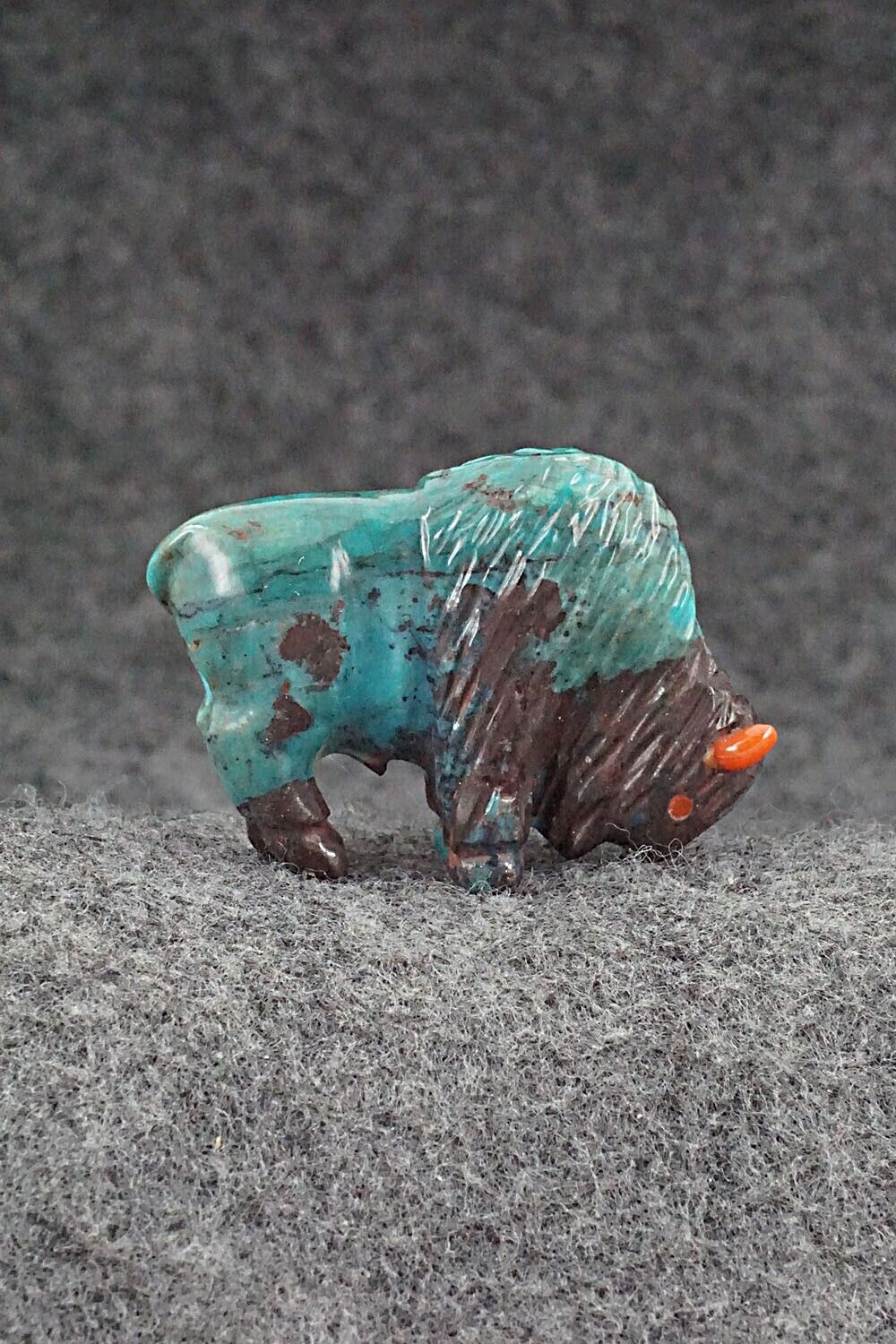 Buffalo Zuni Fetish Carving - Andres Quandelacy