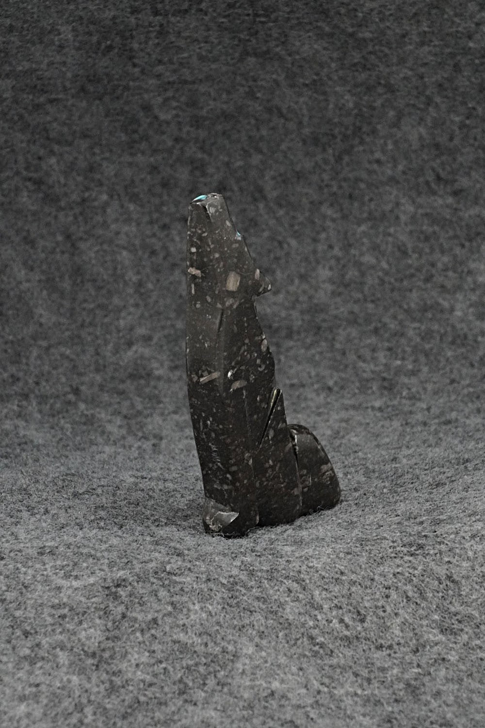 Wolf Zuni Fetish Carving - Donavon Laiwakete