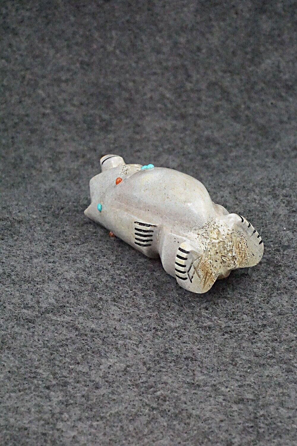 Bear Zuni Fetish Carving - Claudia Peina