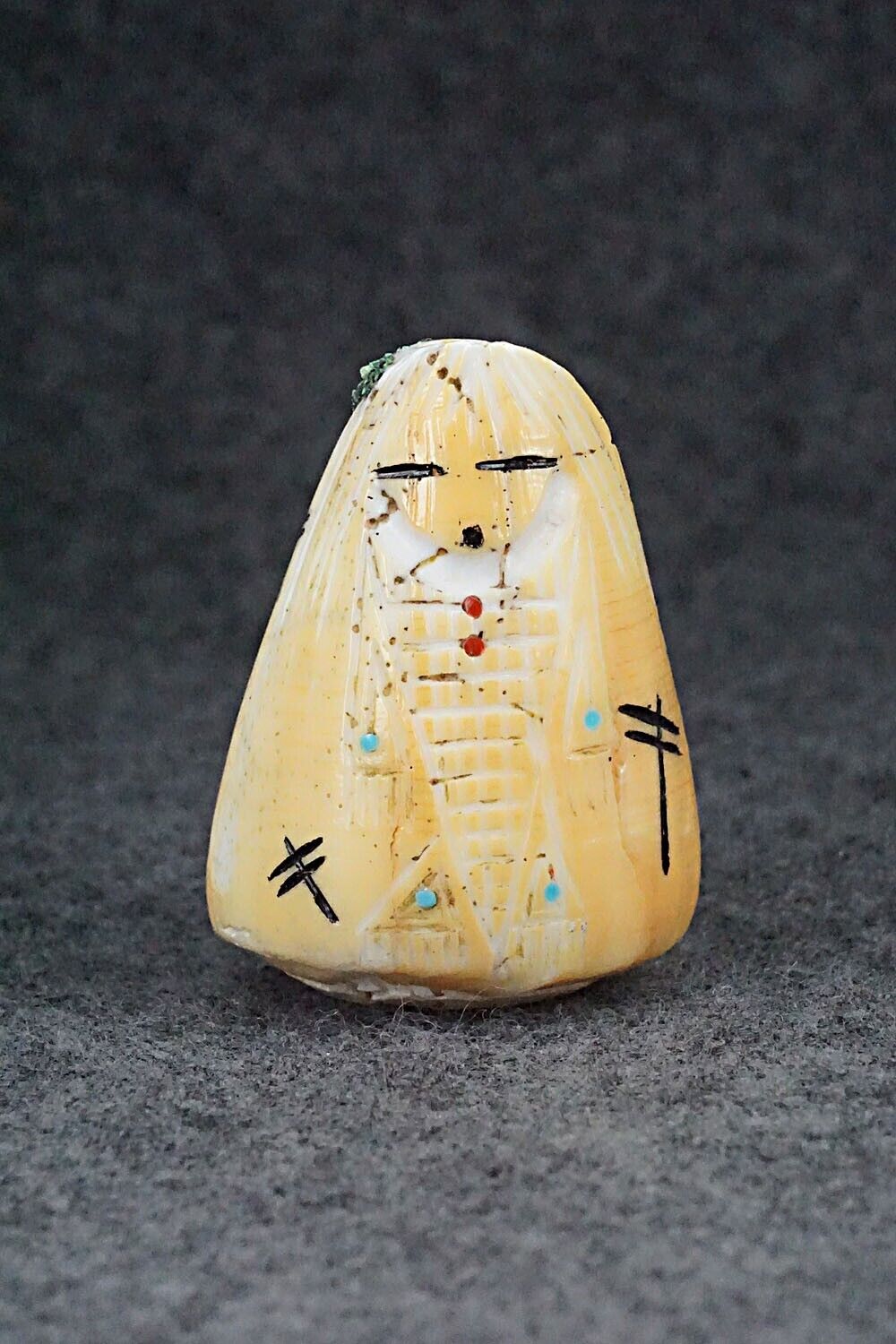 Corn Maiden Zuni Fetish Carving - Kevin Quam