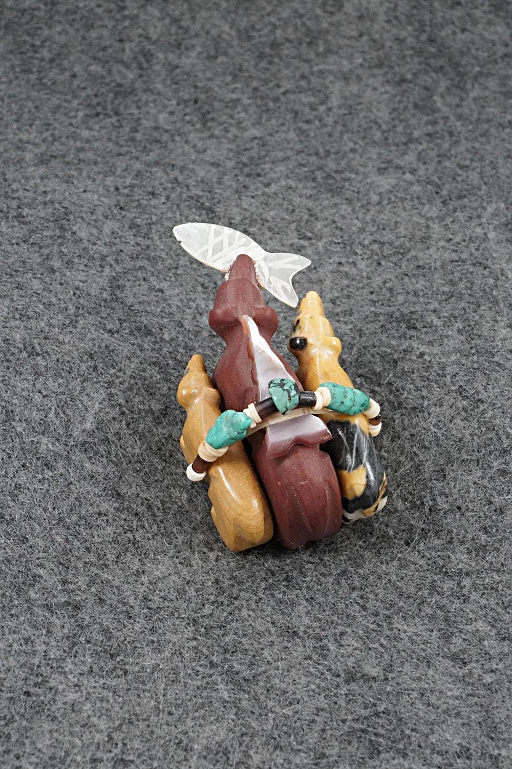 Bear Zuni Fetish Carving - Daisy Rose Leonard