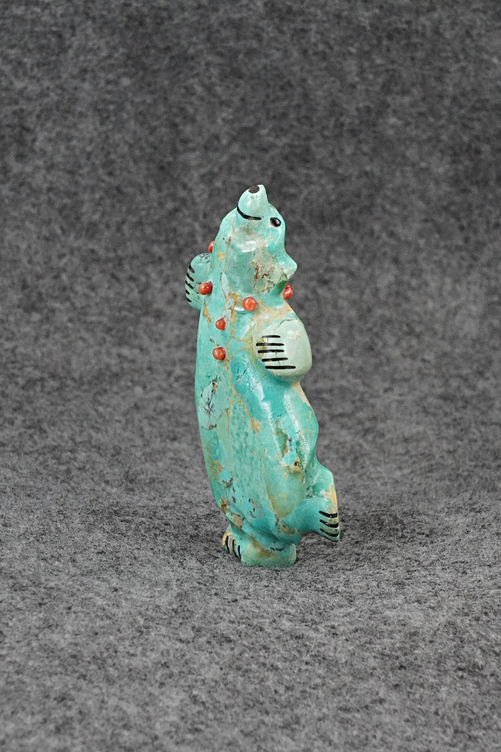 Bear Zuni Fetish Carving - Claudia Peina