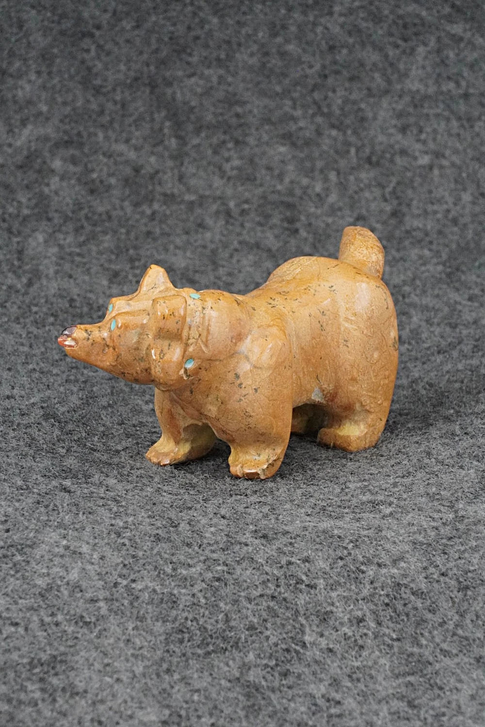 Dog Zuni Fetish Carving - Freddie Leekya
