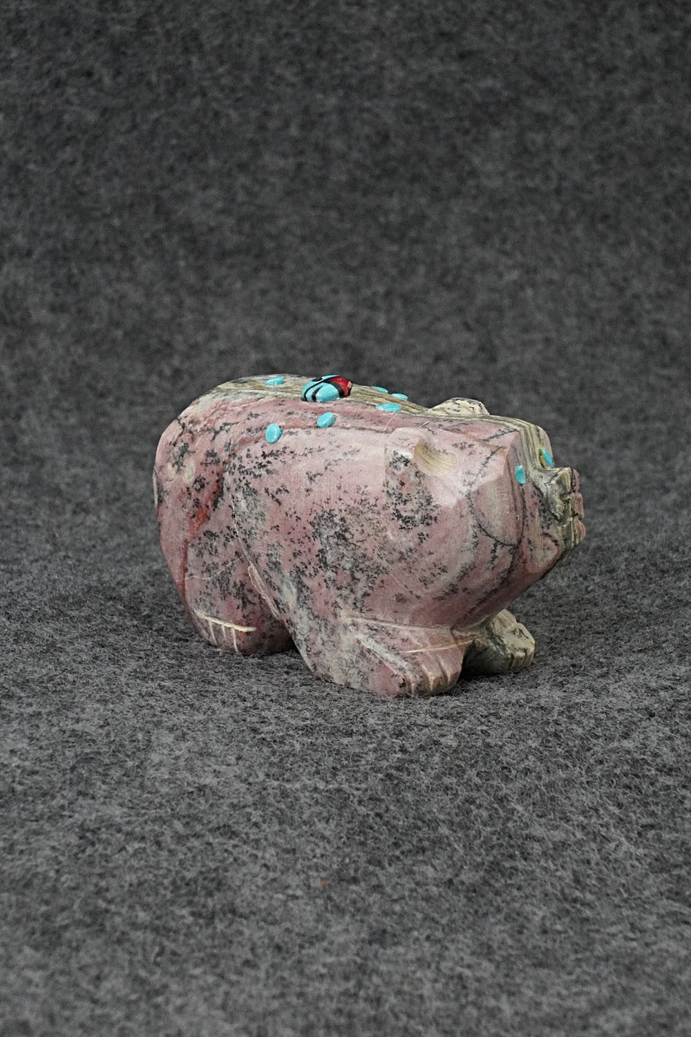 Bear Zuni Fetish Carving - Dannette Laate