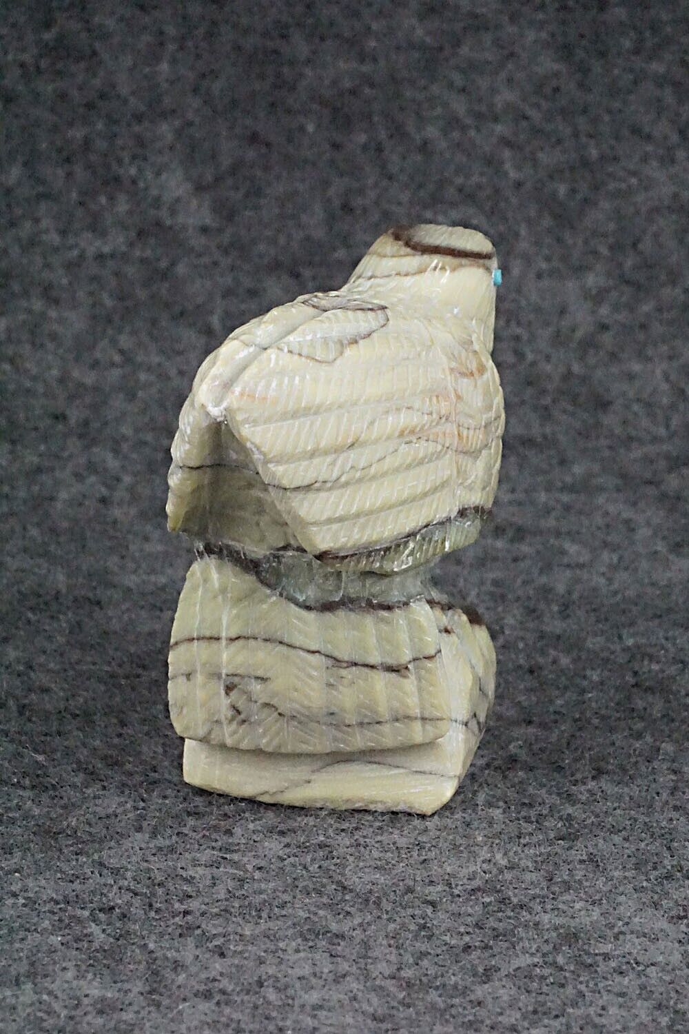 Eagle Zuni Fetish Carving - Derrick Kaamasee