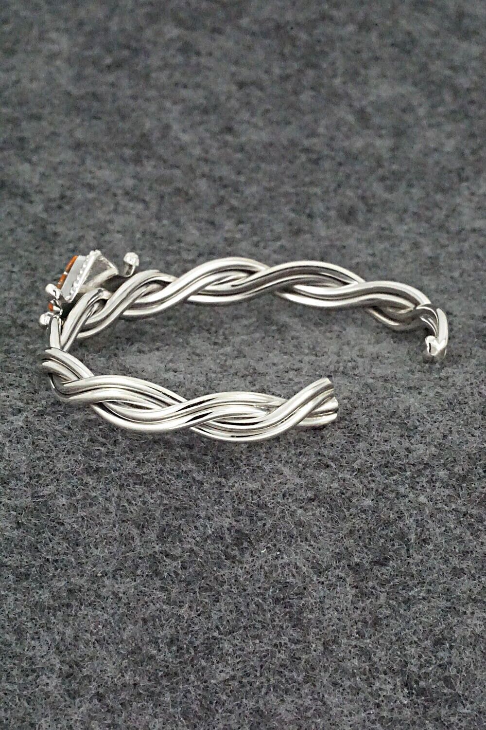 Spiny Oyster & Sterling Silver Bracelet - James Manygoats