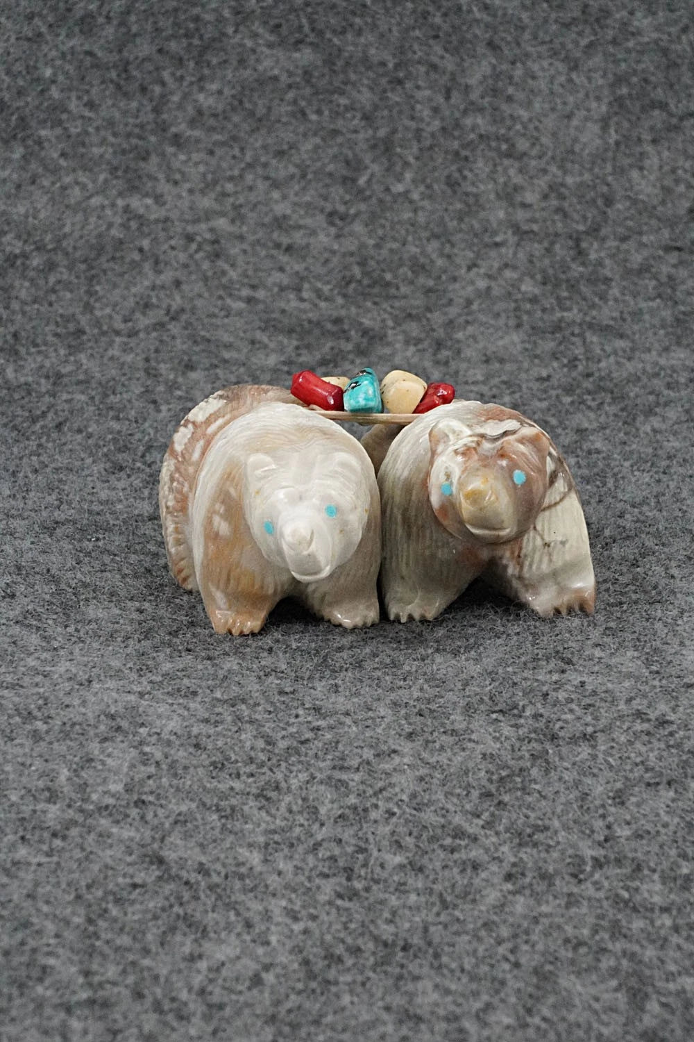 Bear Zuni Fetish Carving - Farlan & Paulette Quam
