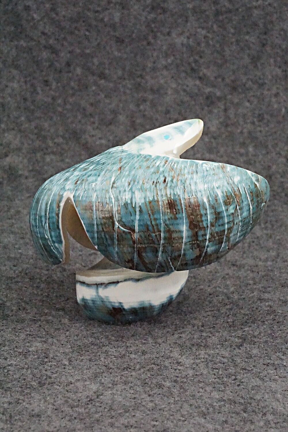 Eagle Zuni Fetish Carving - Delvin Leekya