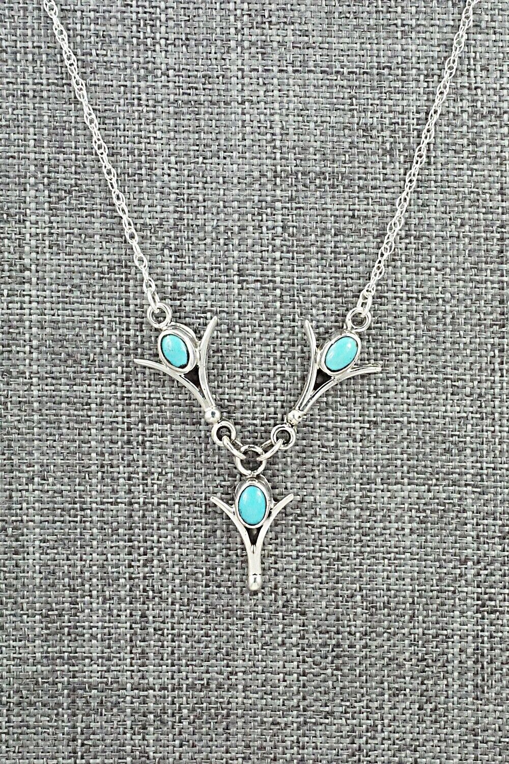 Turquoise & Sterling Silver Necklace - Verley Betone