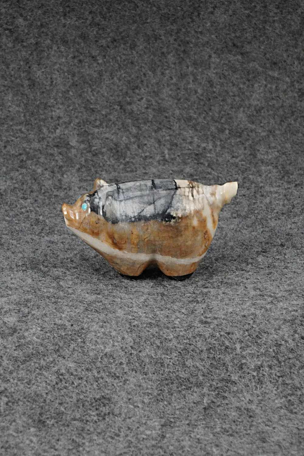 Pig Zuni Fetish Carving - Delvin Leekya