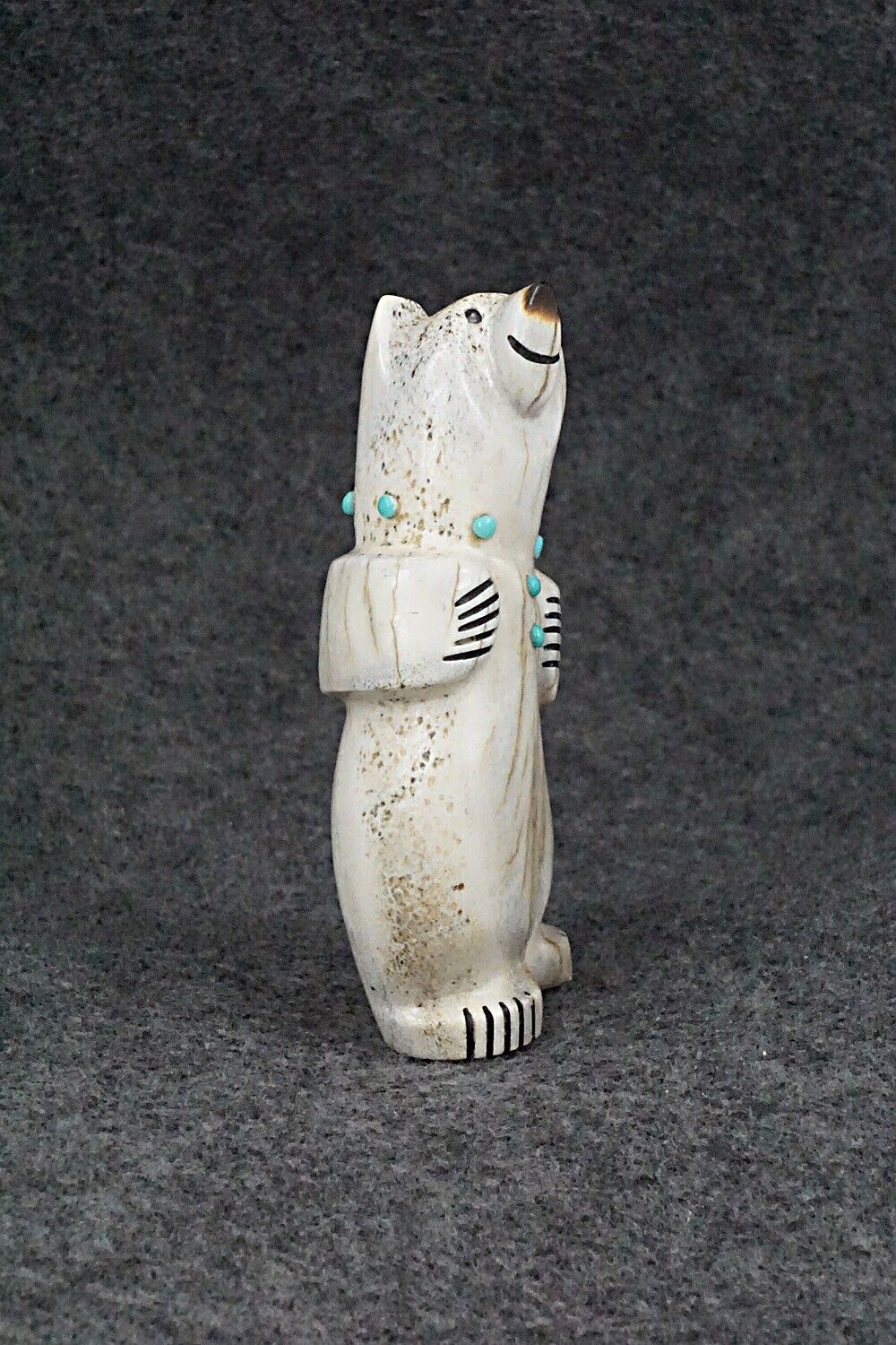 Bear Zuni Fetish Carving - Claudia Peina
