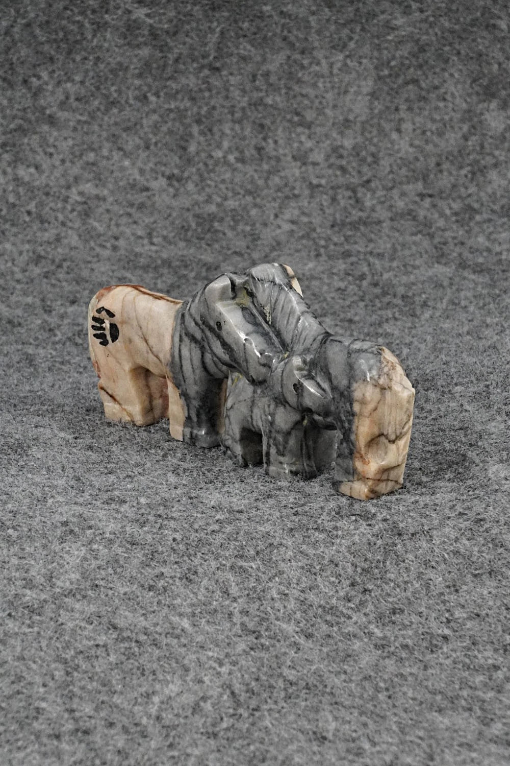 Horse Zuni Fetish Carving - Carol Martin