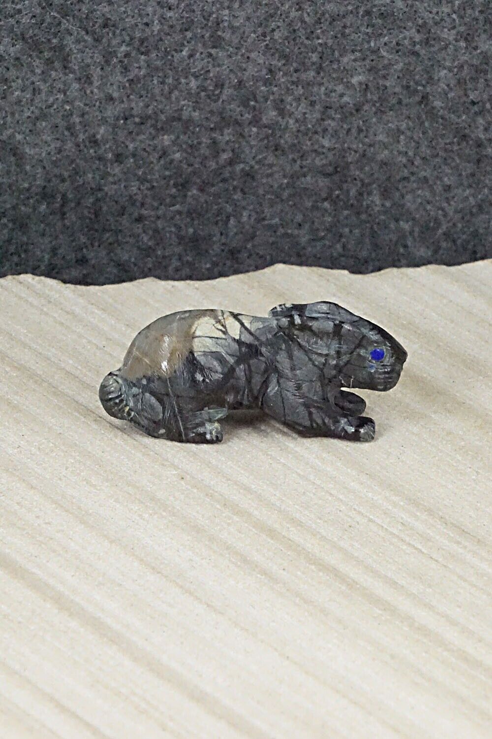 Rabbit Zuni Fetish Carving - Lance Cheama