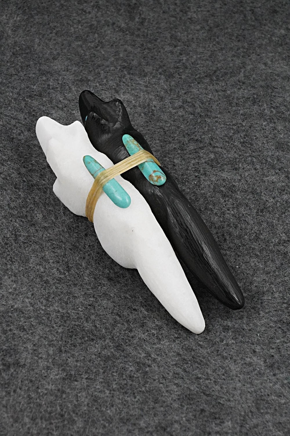 Wolf Zuni Fetish Carving - Herb Halate