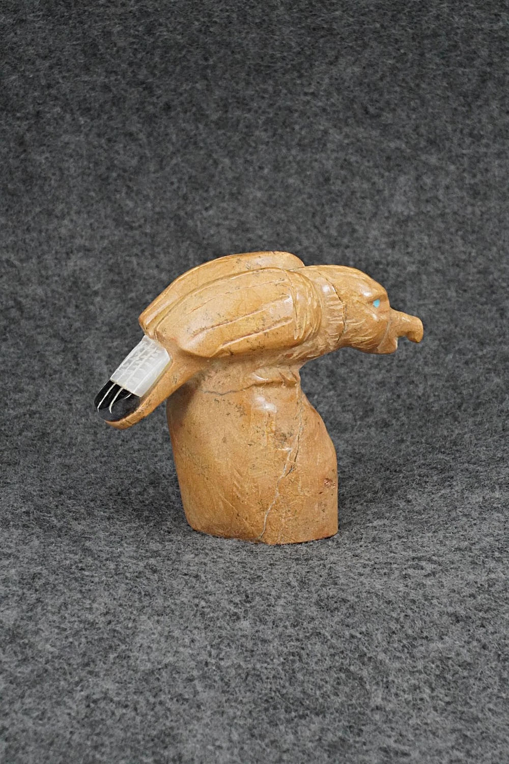 Eagle Zuni Fetish Carving - Freddie Leekya