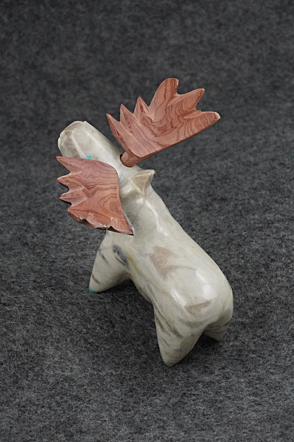 Moose Zuni Fetish Carving - Enrike Leekya