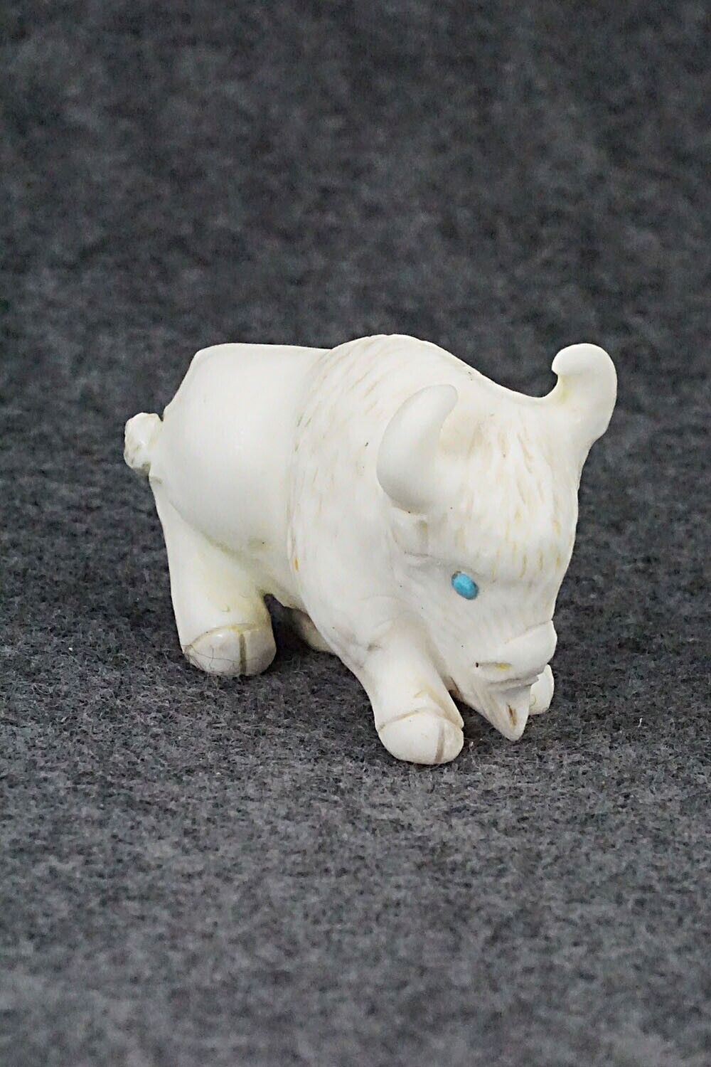 Buffalo Zuni Fetish Carving - Wilfred Cheama