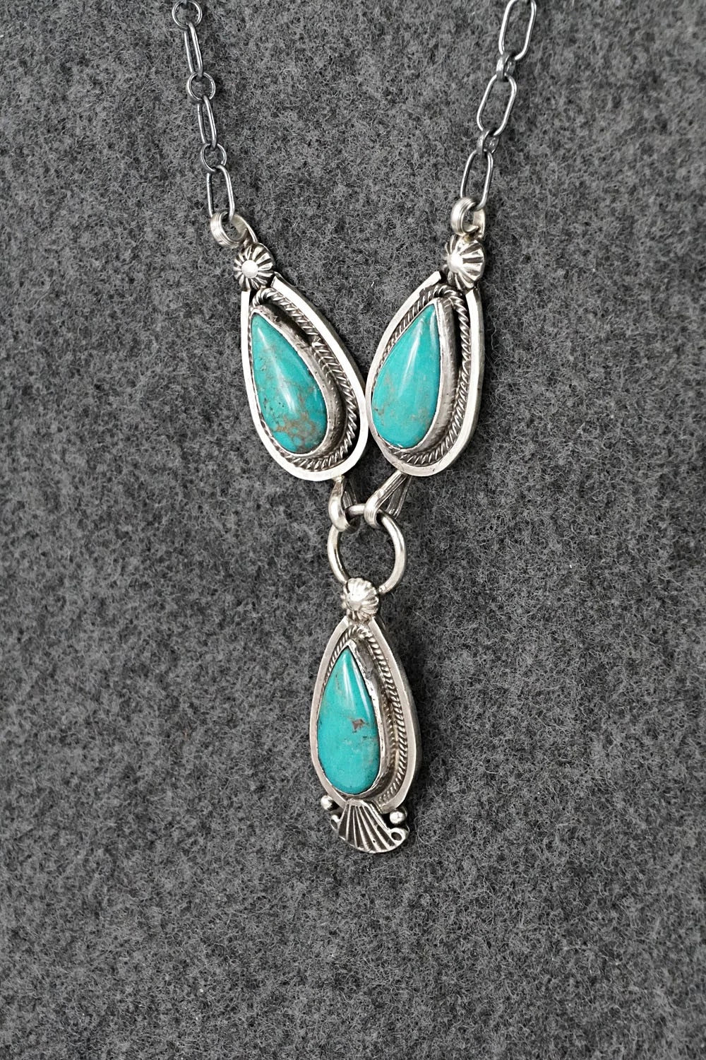Turquoise & Sterling Silver Necklace - Verley Betone