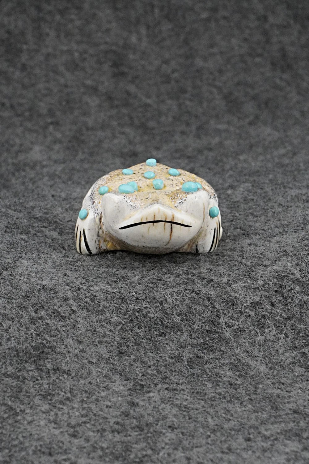 Frog Zuni Fetish Carving - Claudia Peina