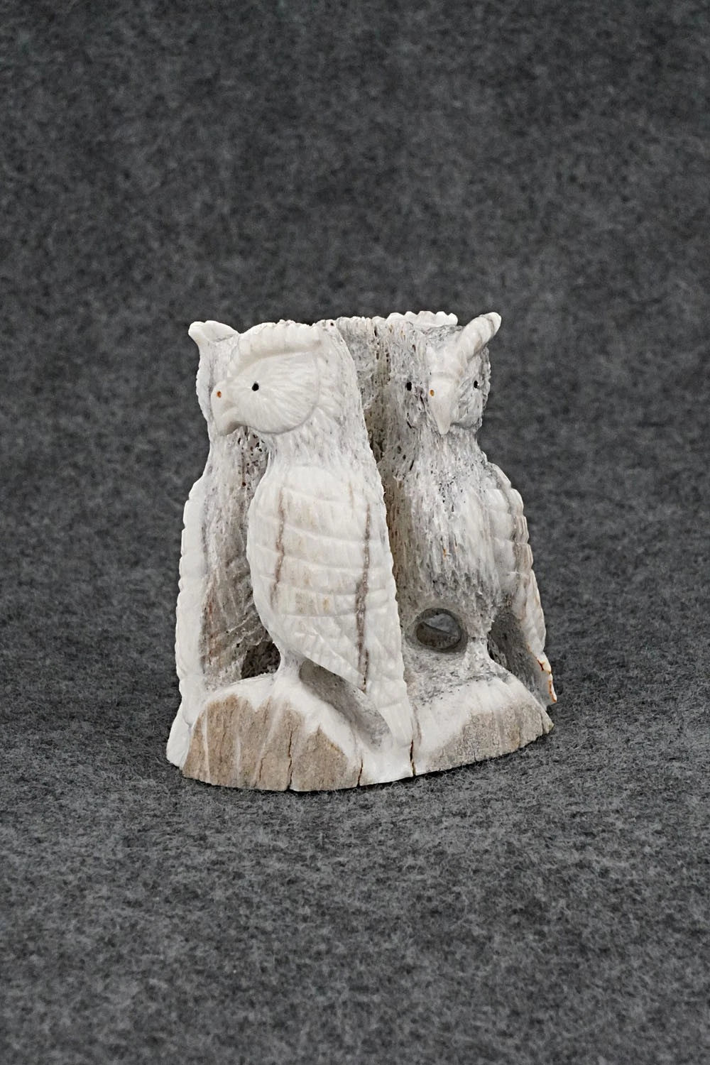 Owls Zuni Fetish Carving - Chris Peina
