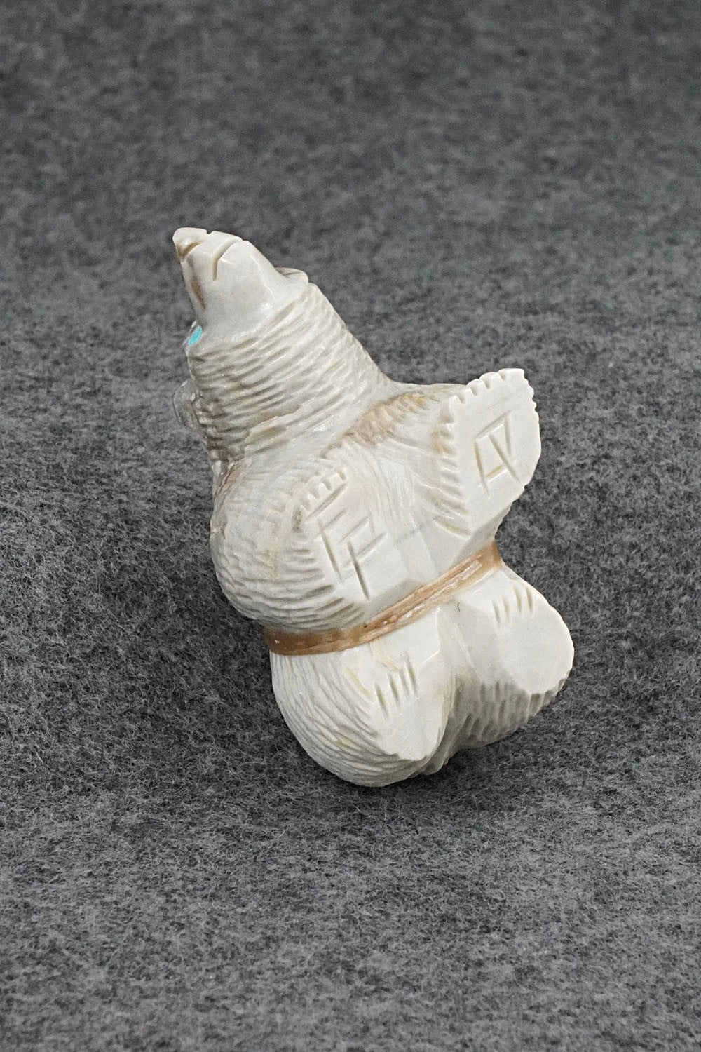 Bear Zuni Fetish Carving - Farlan & Paulette Quam