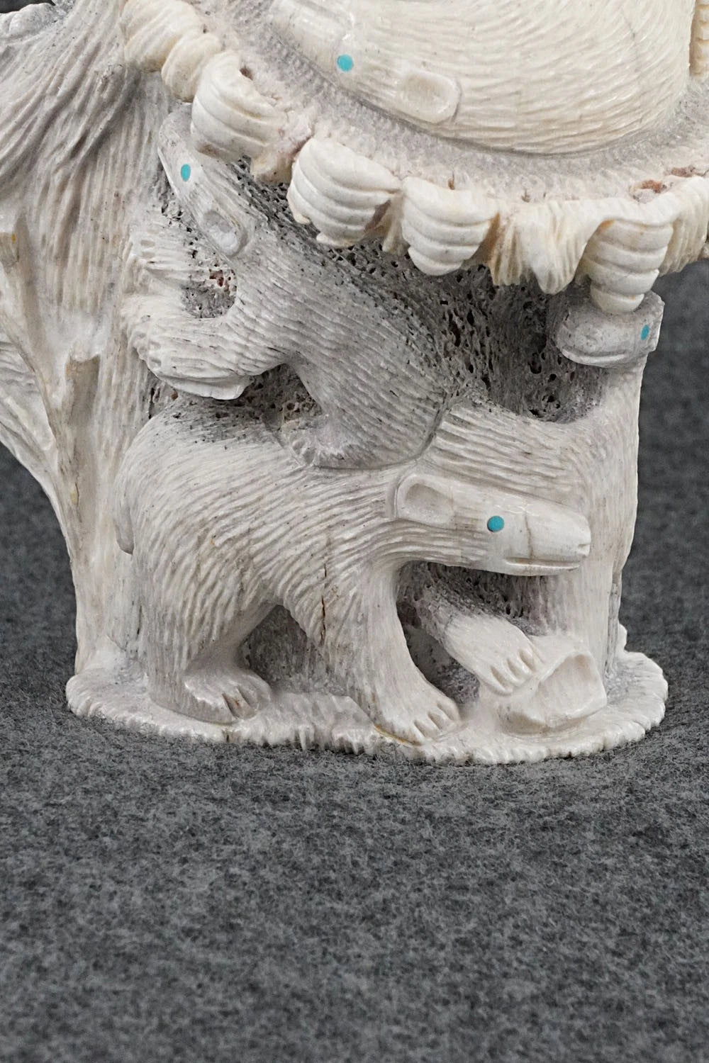Bears Zuni Fetish Carving - Destry Siutza