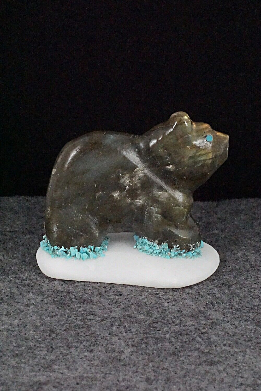Bear Zuni Fetish Carving - Daniel Chattin