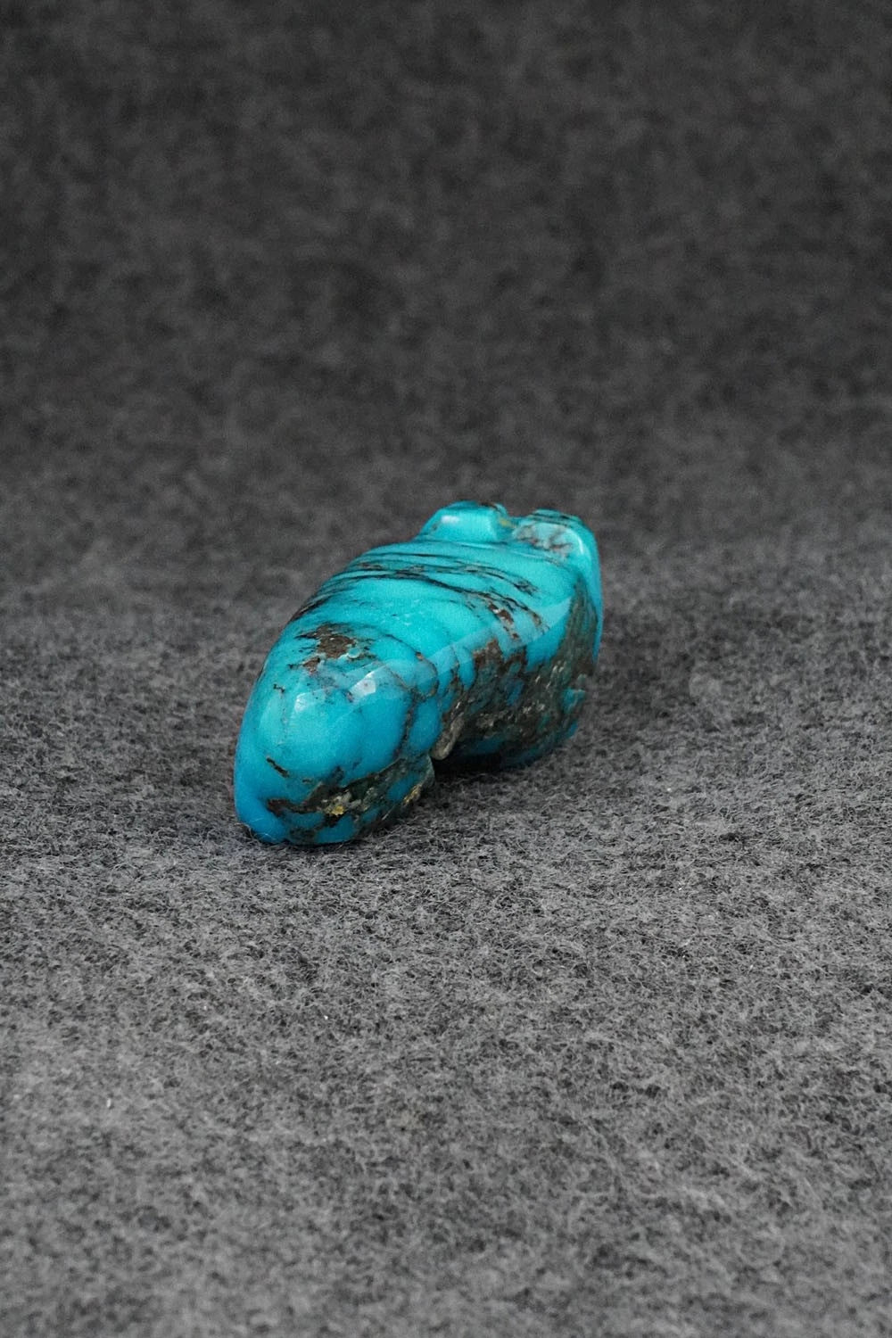 Bear Zuni Fetish Carving - Bernard Laiwekete