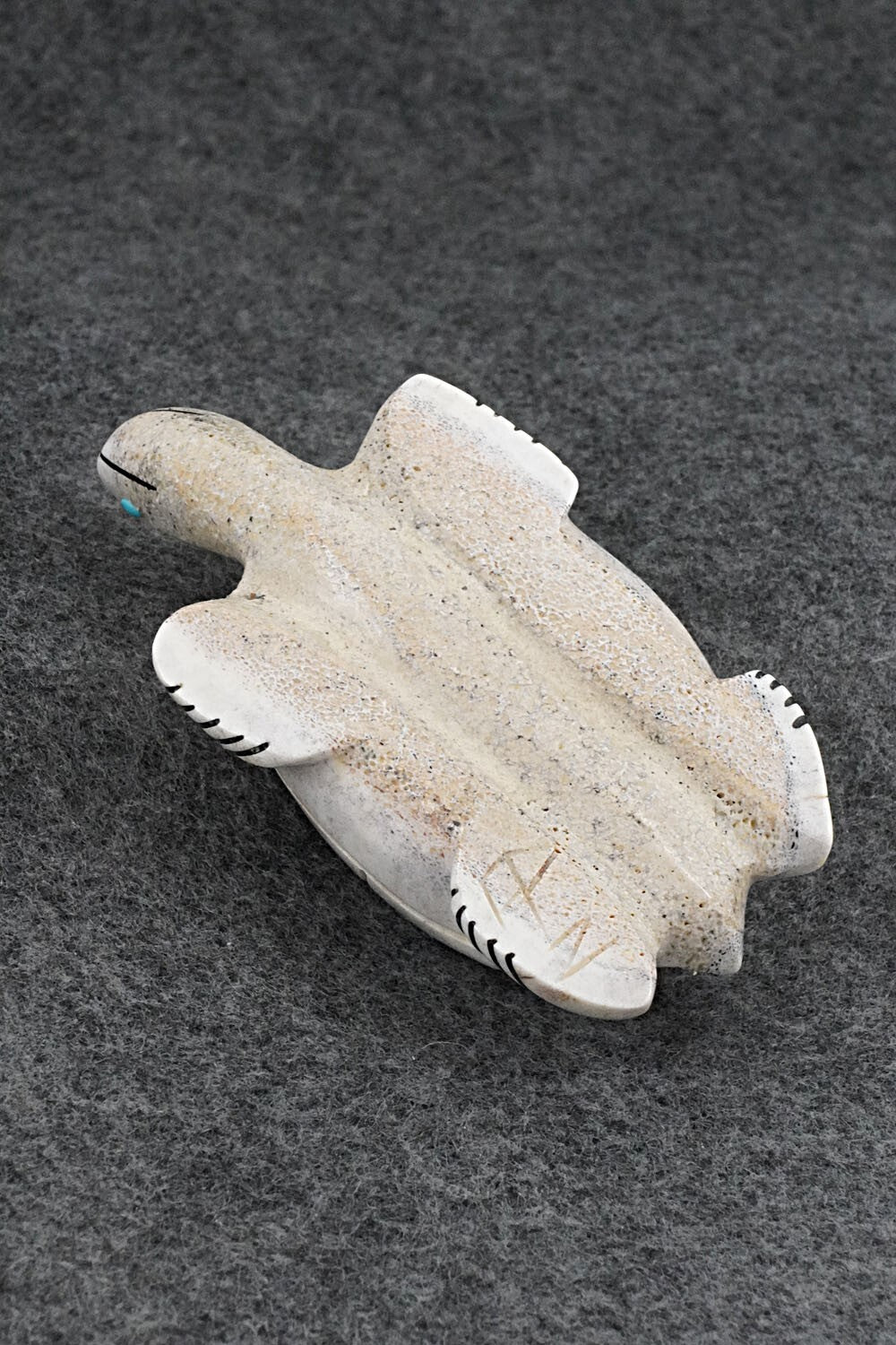 Turtle Zuni Fetish Carving - Claudia Peina