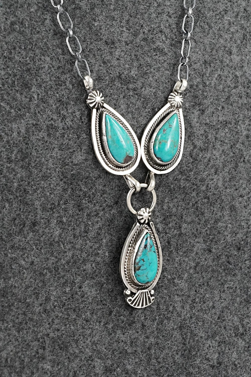 Turquoise & Sterling Silver Necklace - Verley Betone