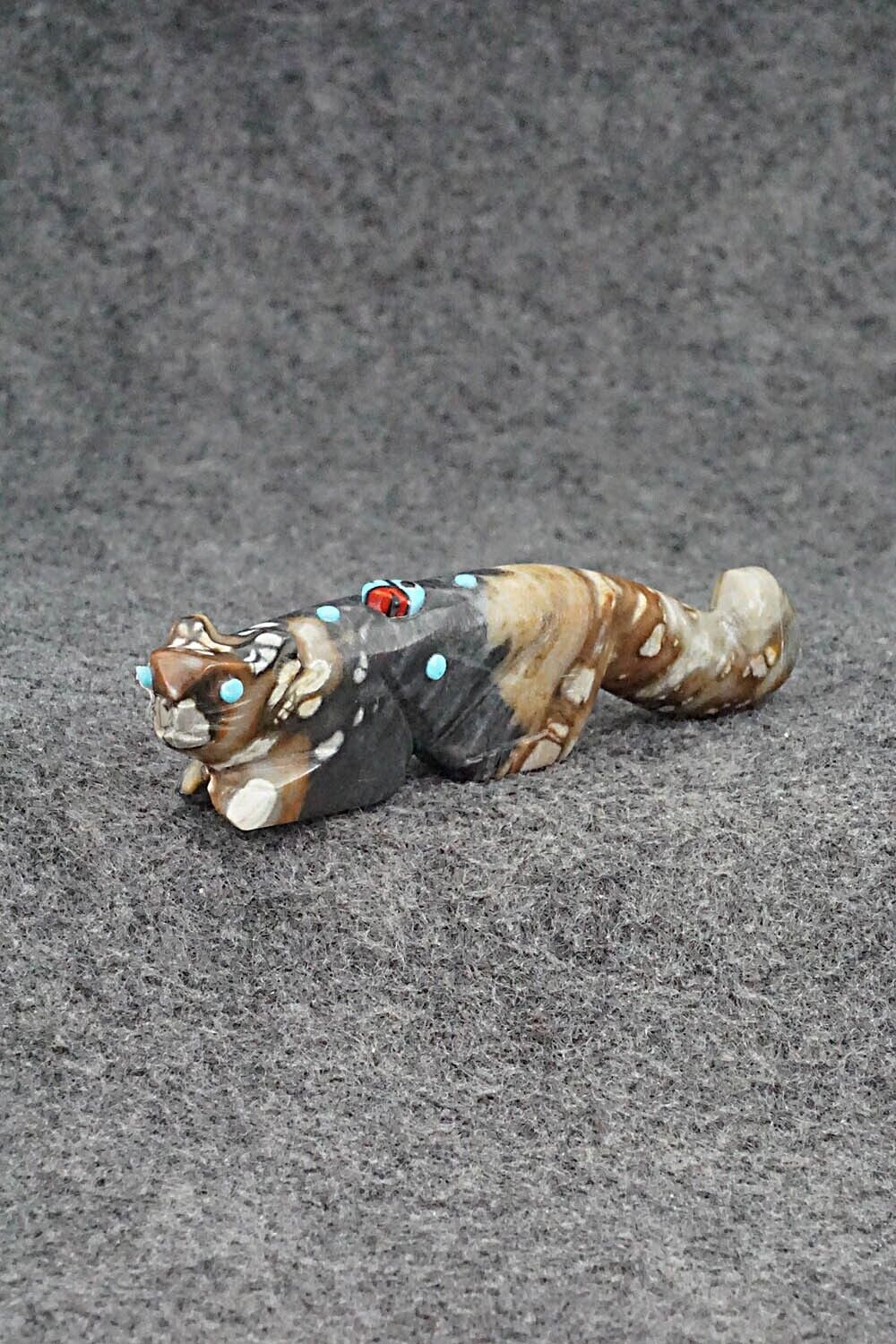 Mountain Lion Zuni Fetish Carving - Danette Laate