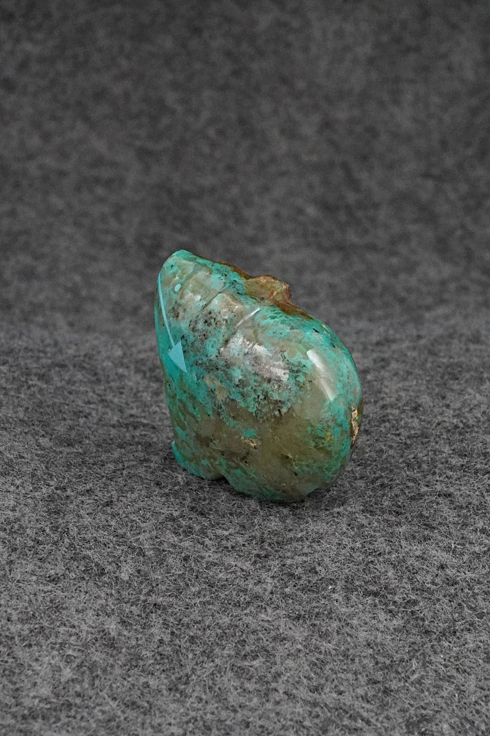 Bear Zuni Fetish Carving - Abby Quam Panteah