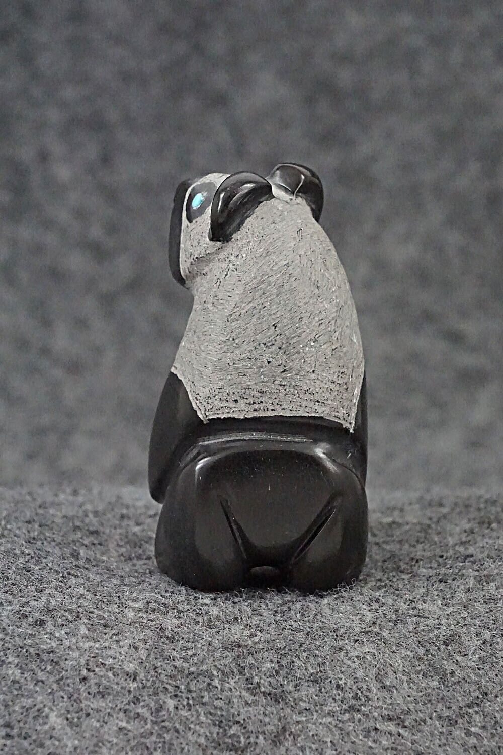 Bear Zuni Fetish Carving - Reynold Lunasee