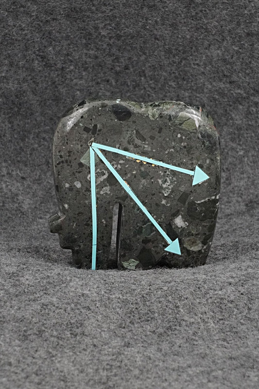 Bear Zuni Fetish Carving - Bernard Laiwakete