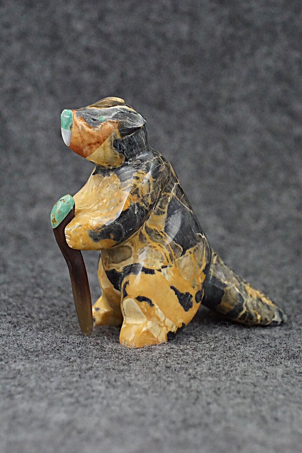 Beaver Zuni Fetish Carving - Enrike Leekya