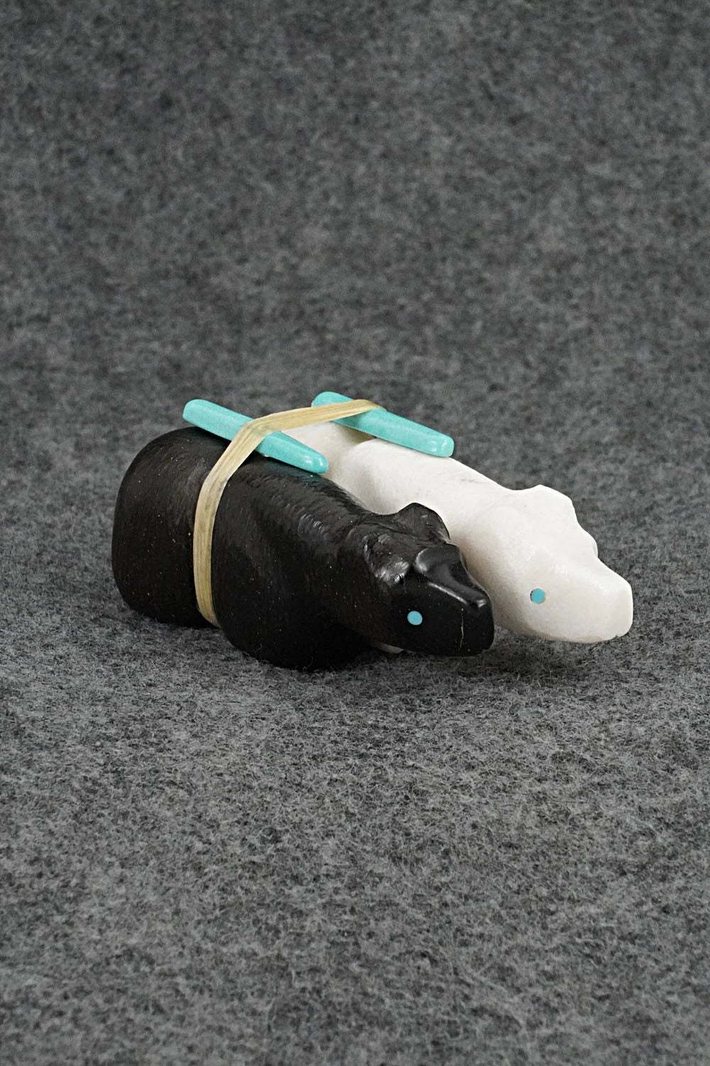 Bear Zuni Fetish Carving - Herb Halate