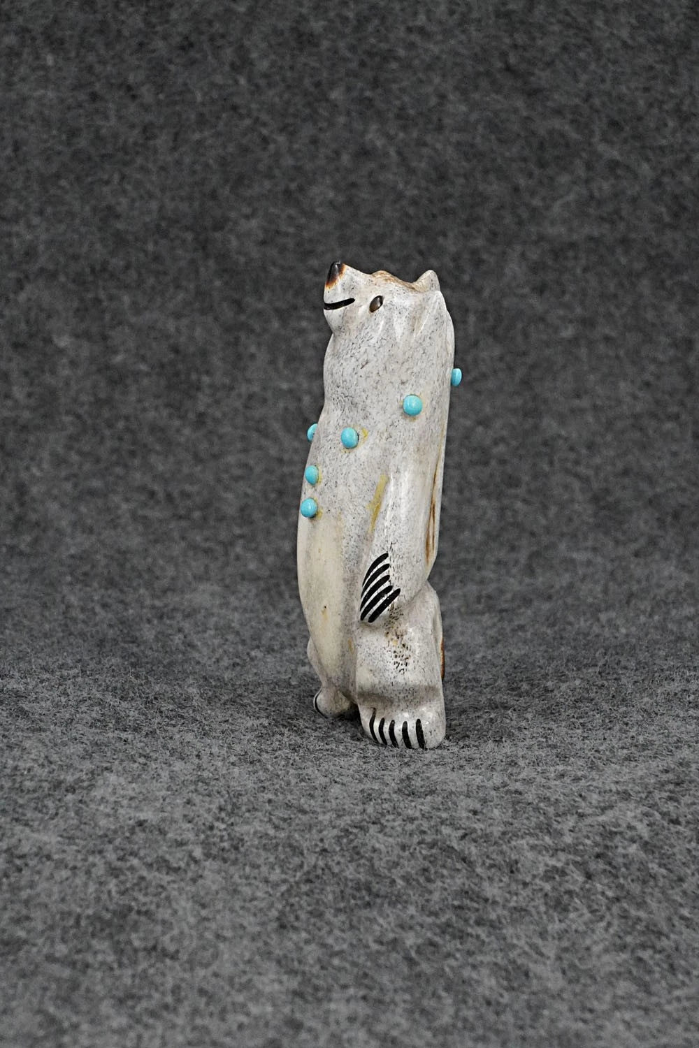 Bear Zuni Fetish Carving - Claudia Peina