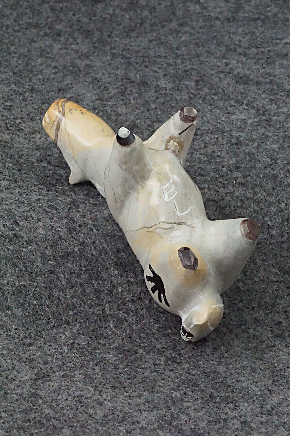 Horse Zuni Fetish Carving - Enrike Leekya