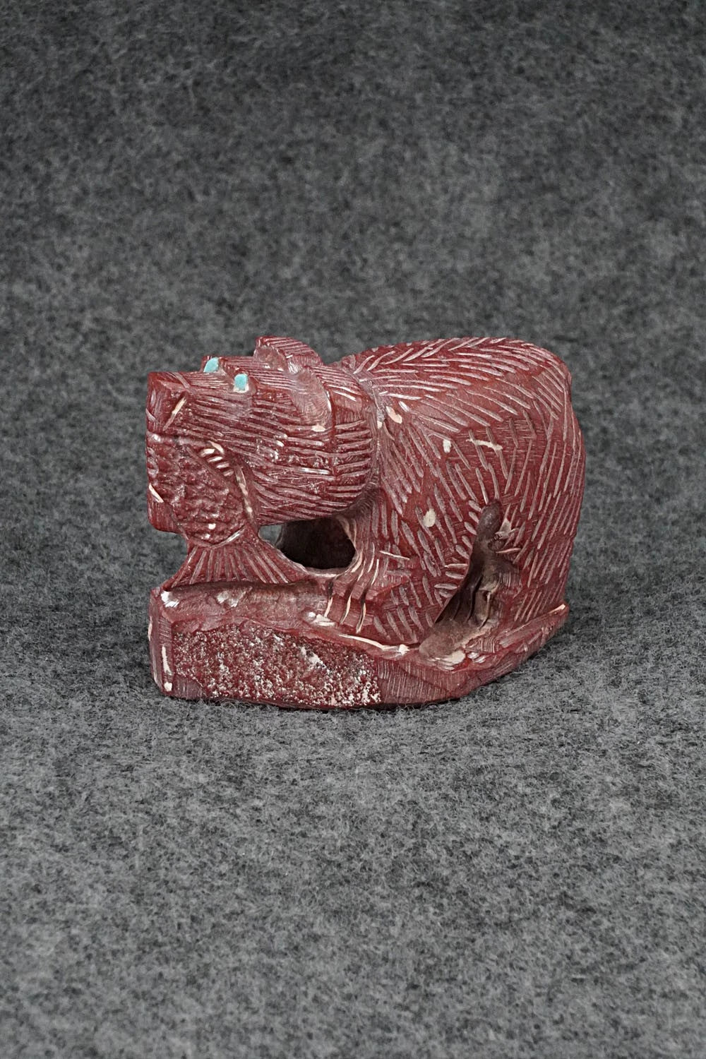 Bear Zuni Fetish Carving - Colton Kaamasee