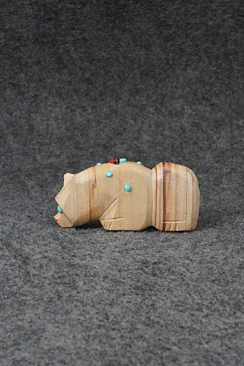 Bear Zuni Fetish Carving - Danette Laate