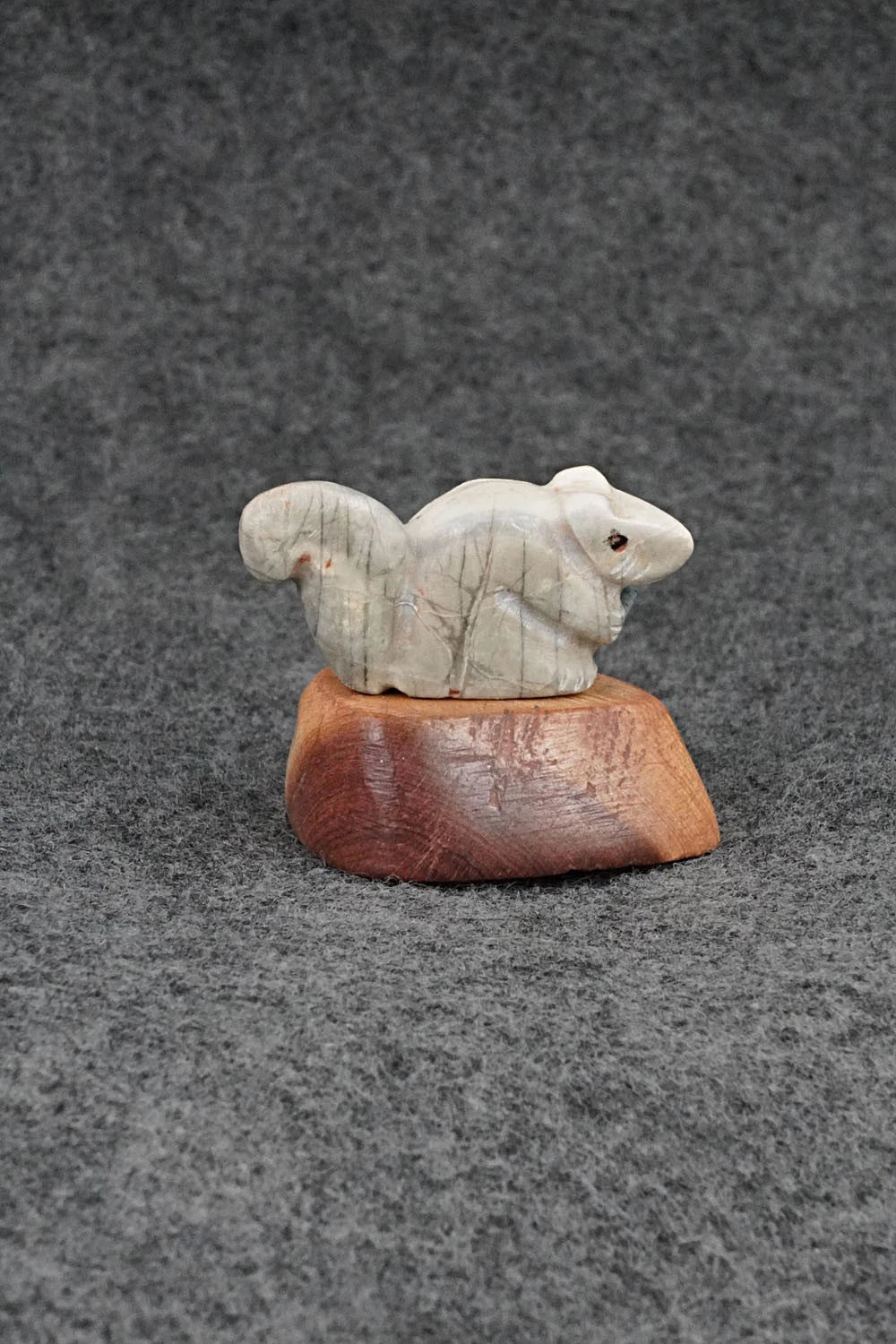 Squirrel Zuni Fetish Carving - Justin Red Elk