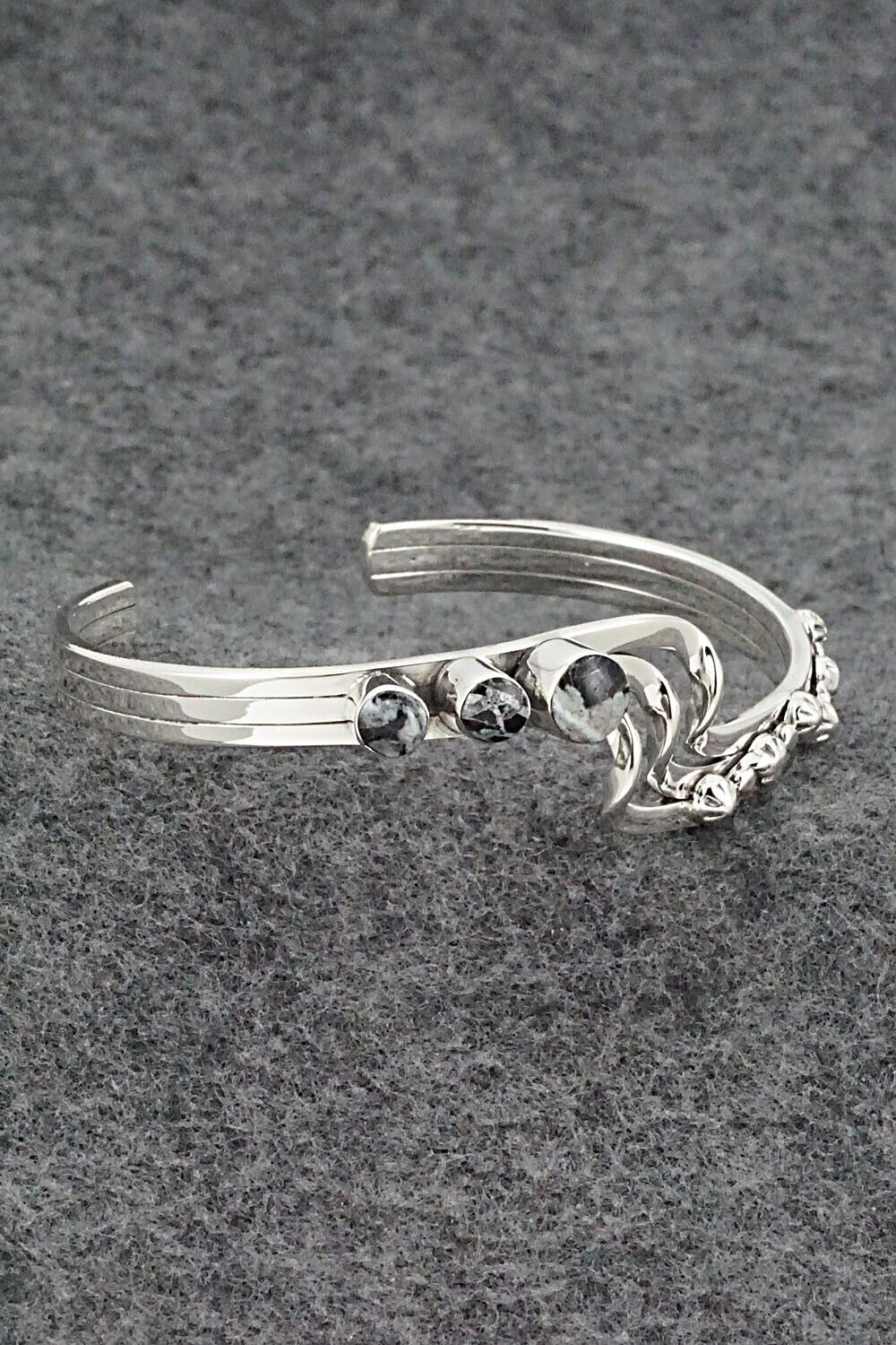 White Buffalo & Sterling Silver Bracelet - Daniel Dakai