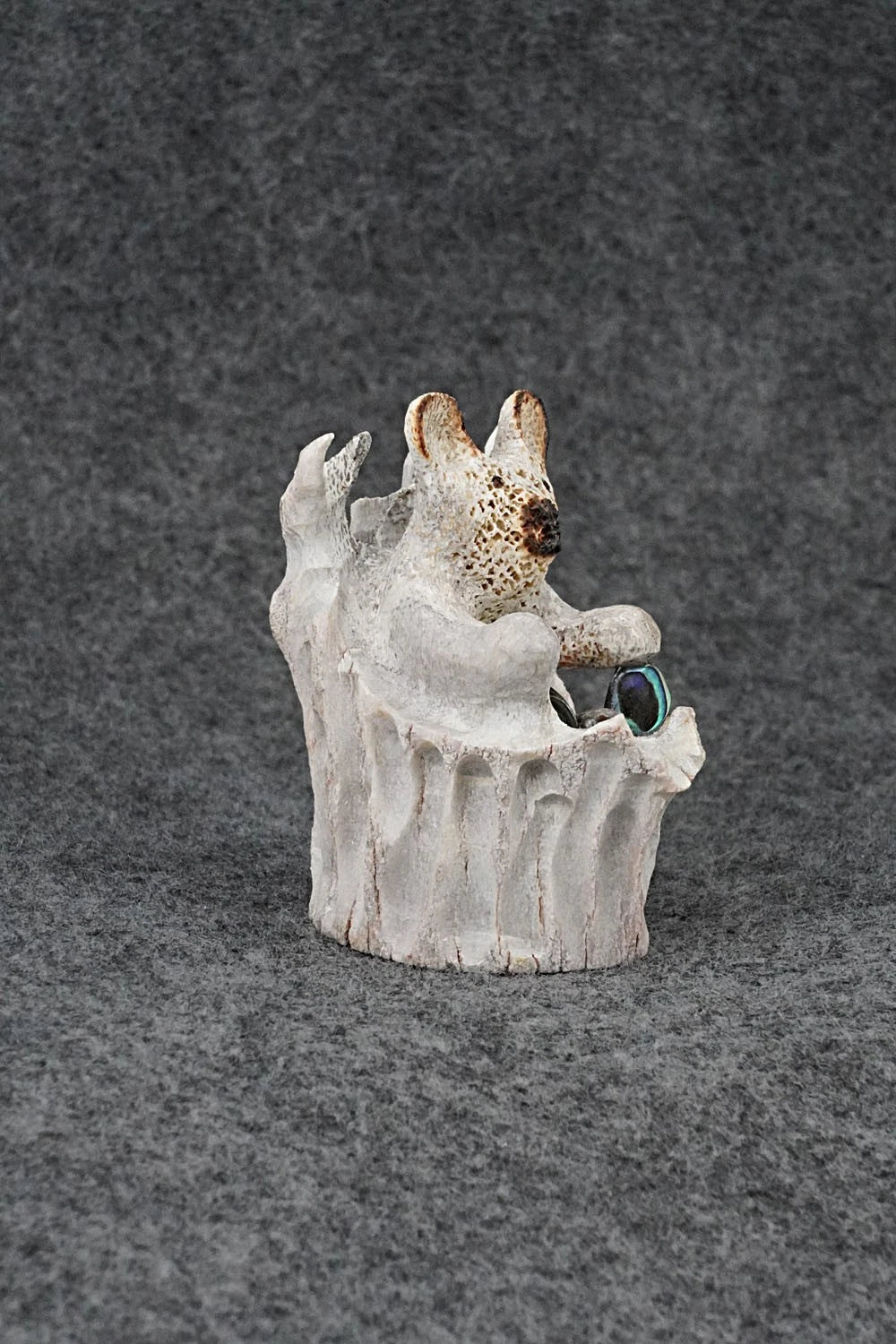 Bear Zuni Fetish Carving - Ruben Najera